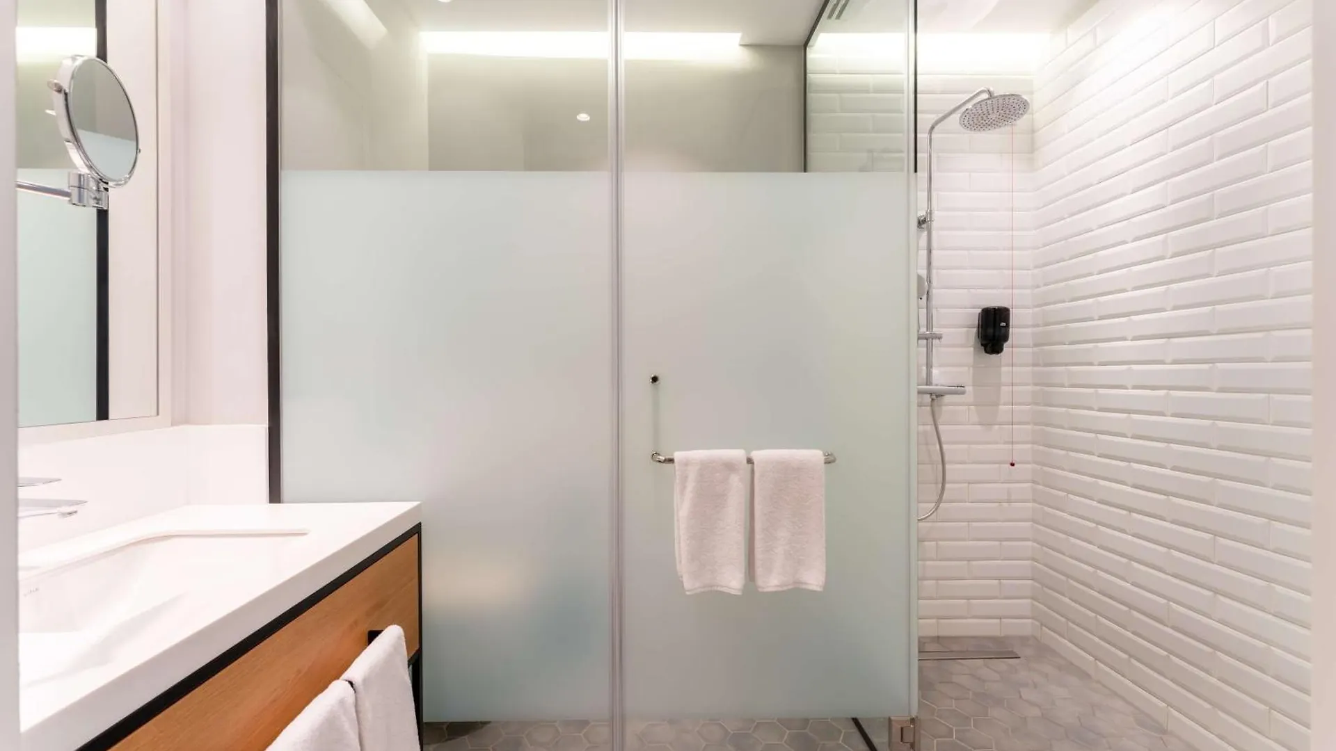 Sadu Hotel Almaty, A Member Of Radisson Individuals 4*, Алматы